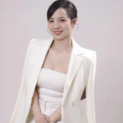 CEO Dom88 - Tạ Bích Diệp Anh